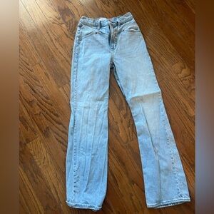 Size 25 Long, Abercrombie 90’s Relaxed Fit Jeans, Light Wash Western Style